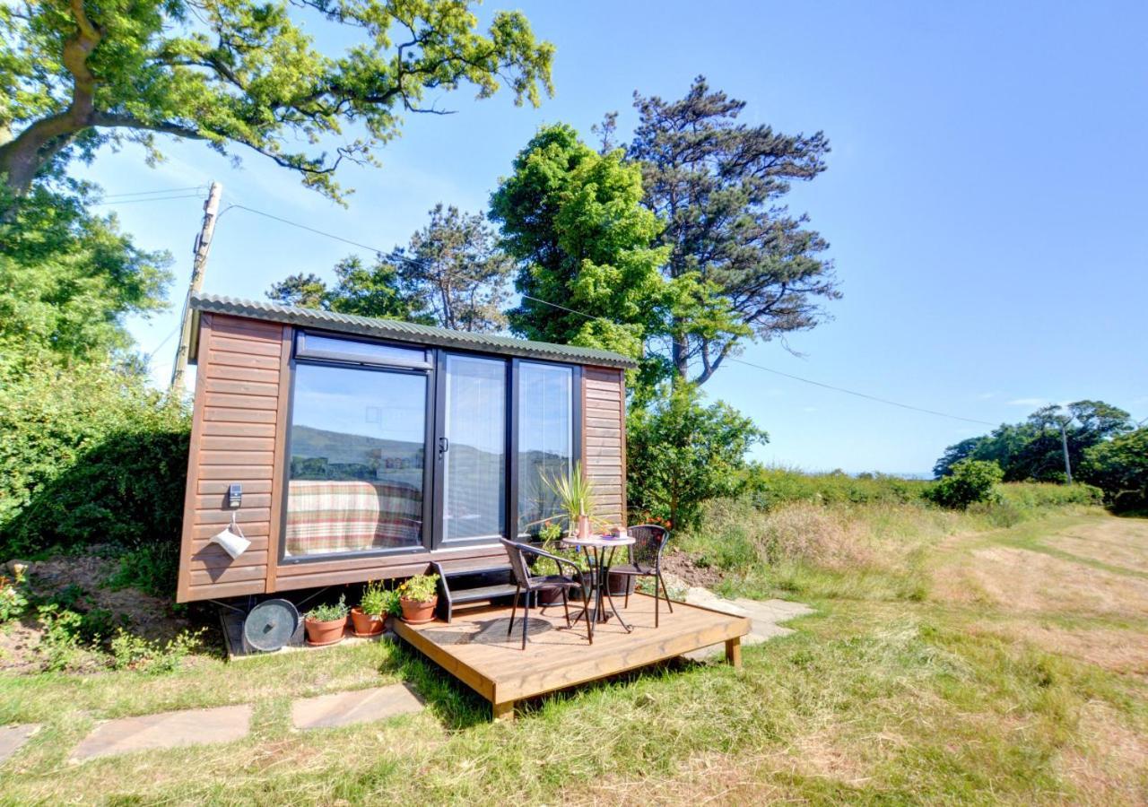 Shepherds Hut At Ridge Hall Стейтес Экстерьер фото